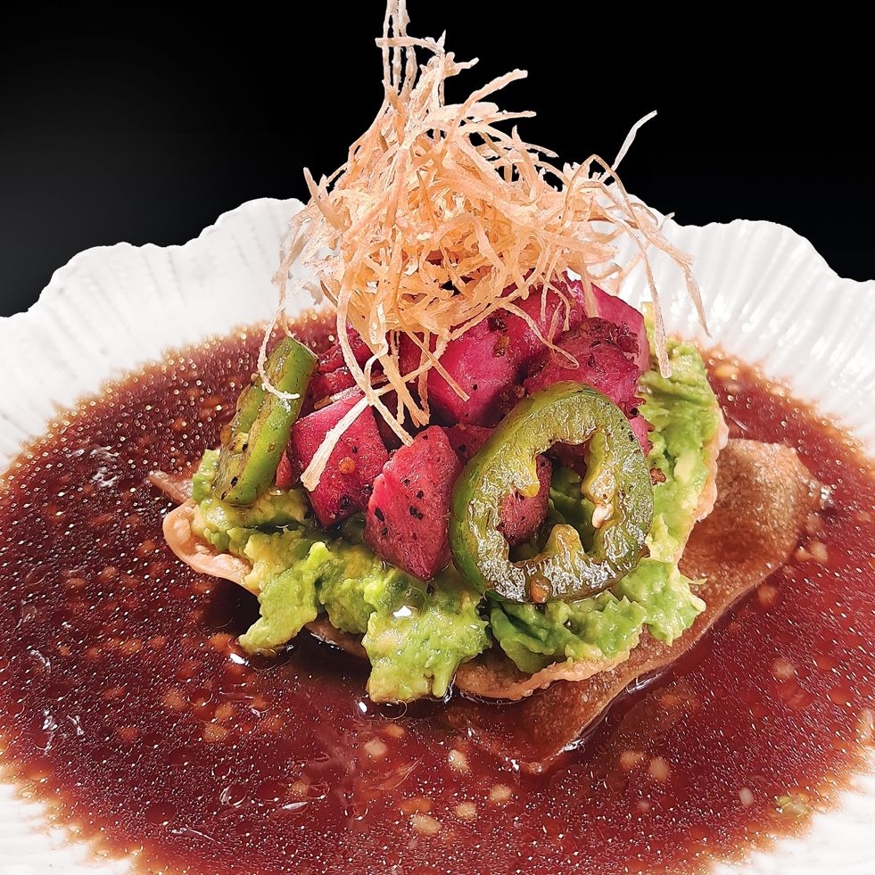 Tostada atún avocado