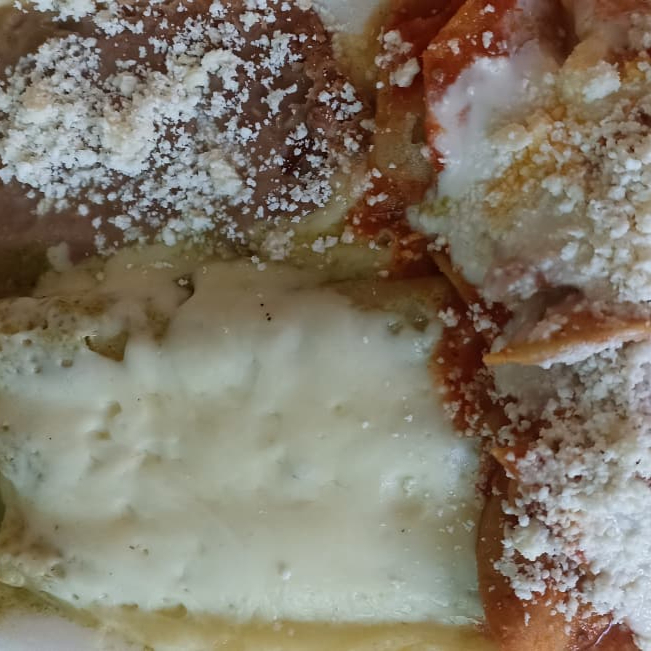 Enchiladas Suizas con Chilaquiles+Te Helado