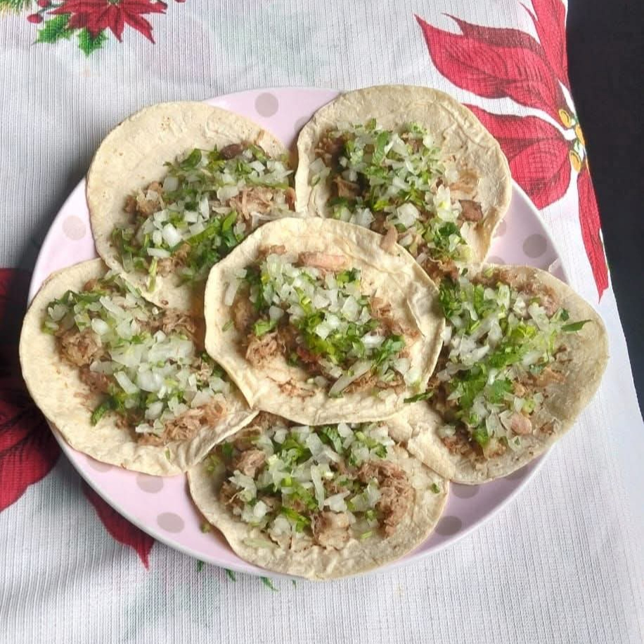 Tacos de Bistek Encebollado