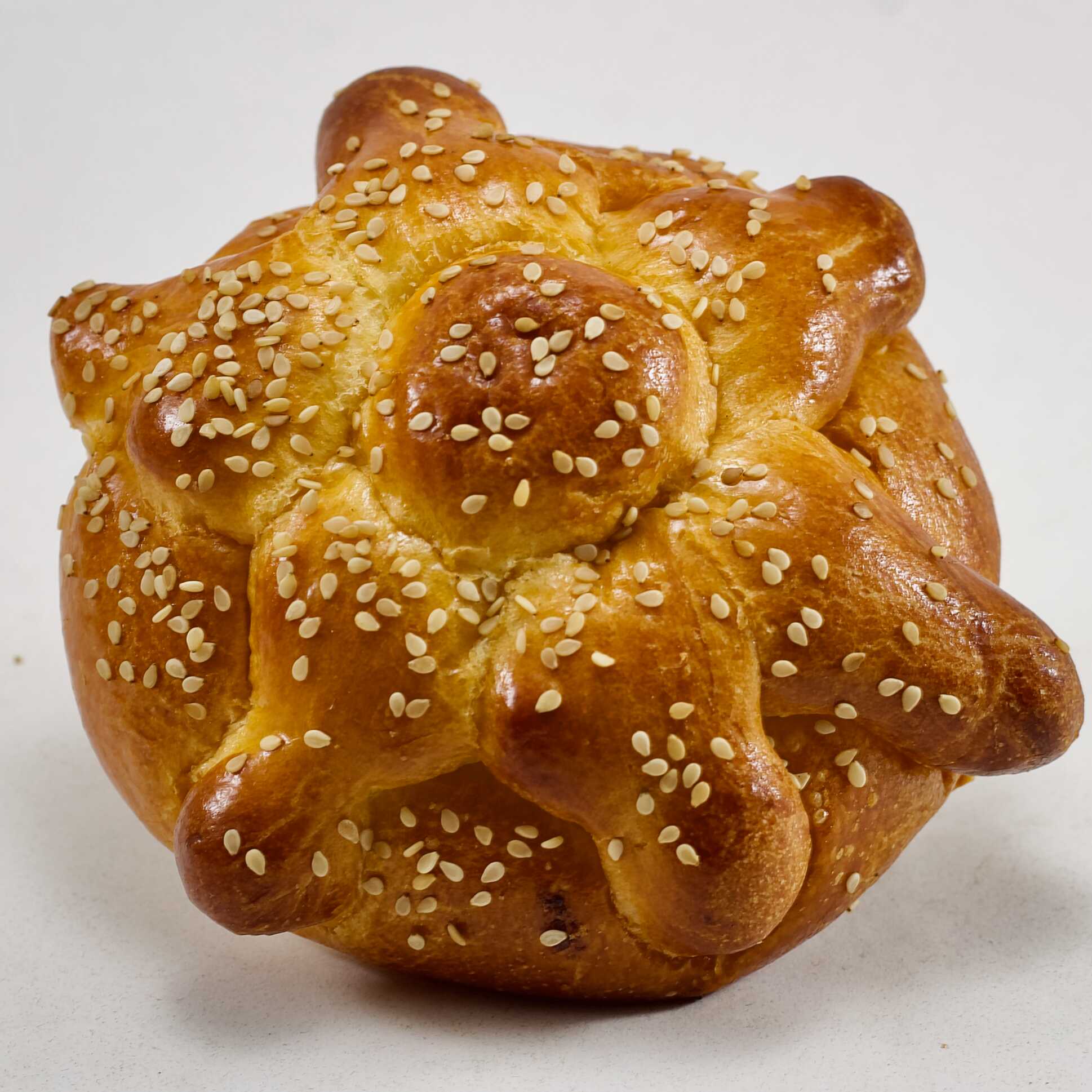Hojaldra individual de mantequilla con ajonjolí