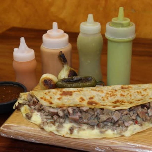 QUESADILLA CARNE SIRLOIN GRANDE