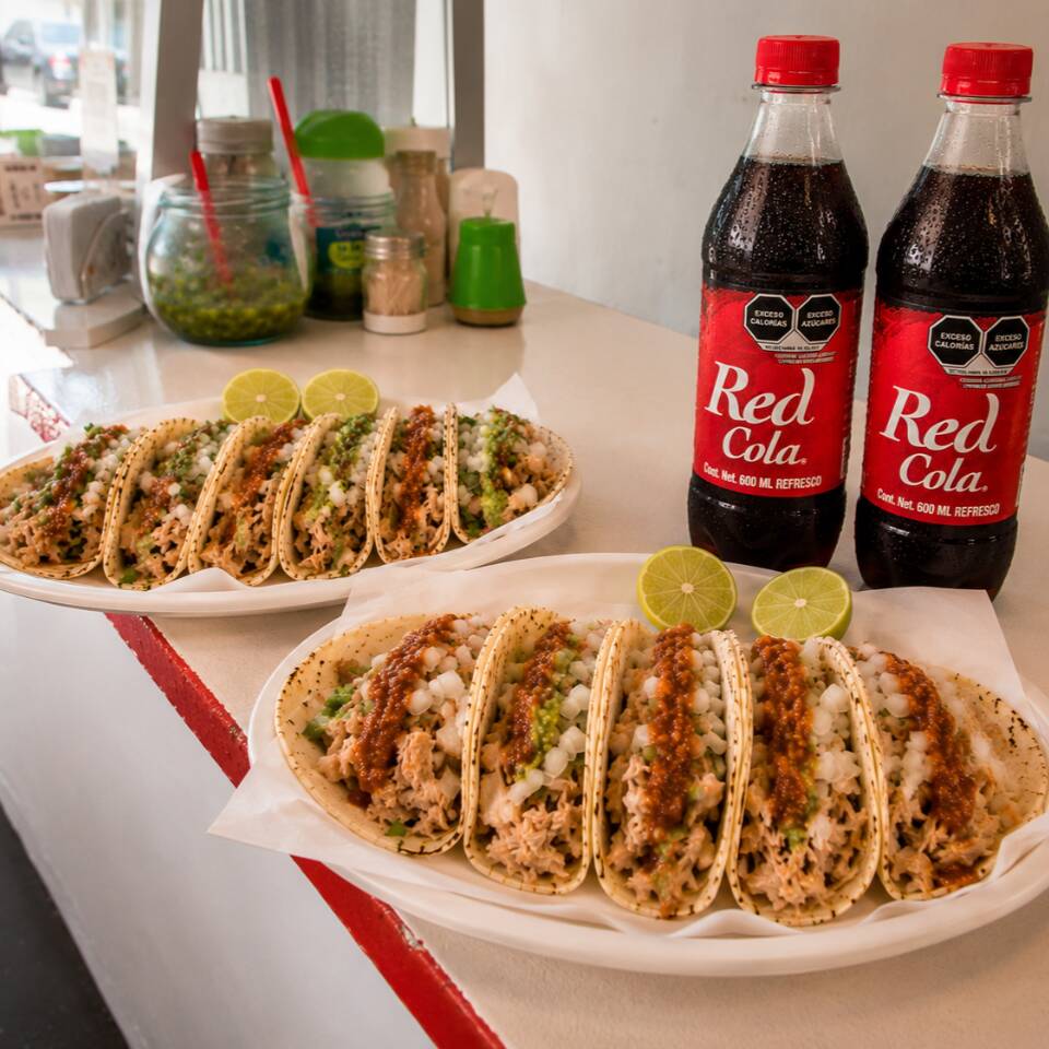 10 Tacos de Barbacoa de Puerco + 2 Red Cola