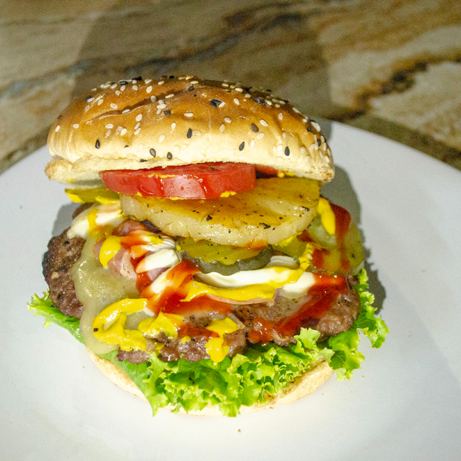 Hamburguesa Hawaiana Especial al Carbón