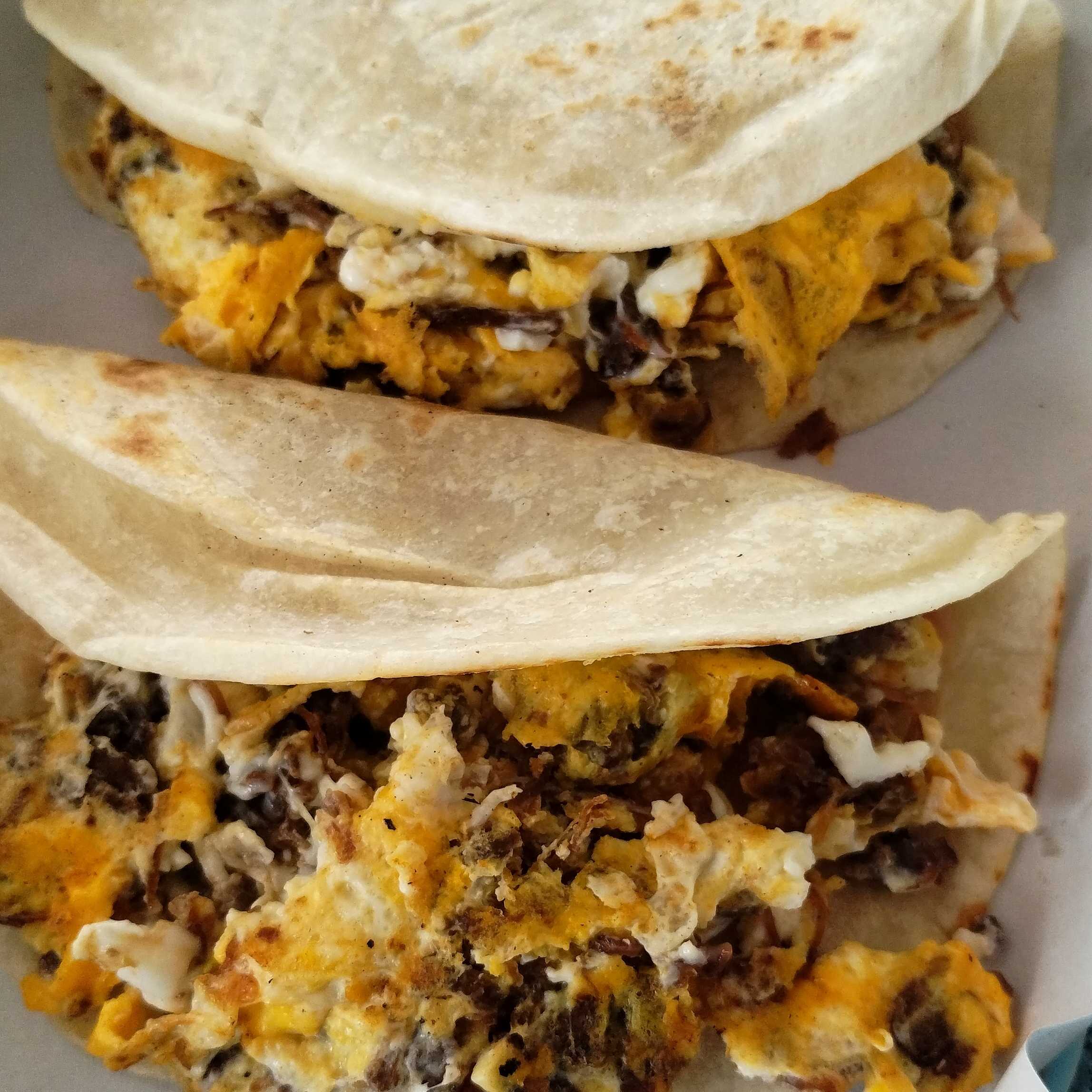 Taco de Huevo con Machacado