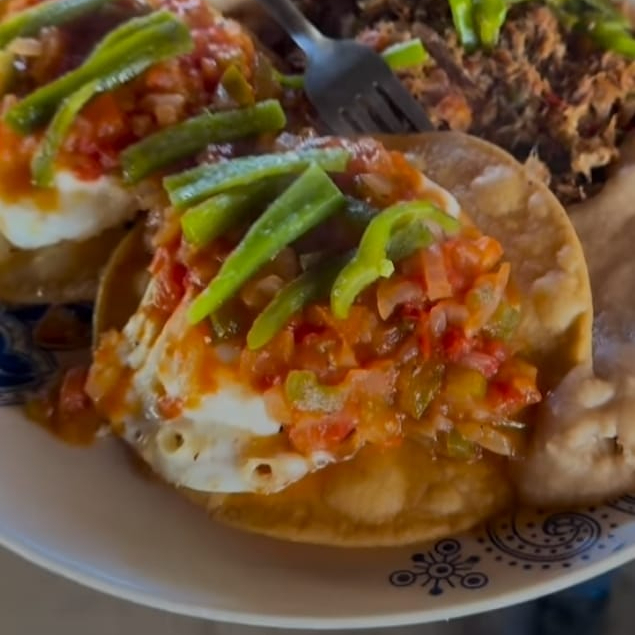 HUEVOS RANCHEROS