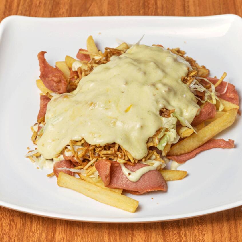 Salchipapa Gratinadas