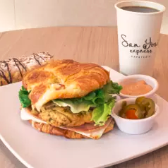 Combo Croissant de Pollo
