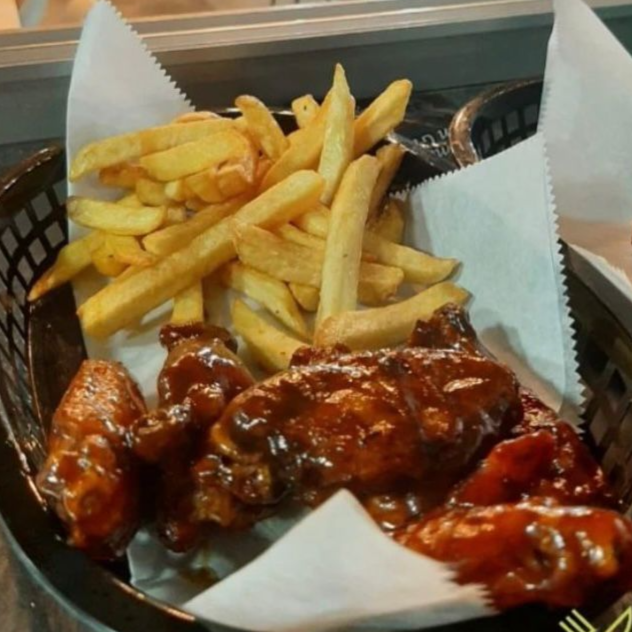 ORDEN DE ALITAS Y PAPAS