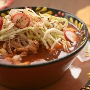 Pozole Rojo Grande de Pollo 1 Litro