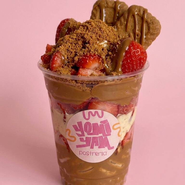 Fresas con Galleta y untable caramelizado Lotus