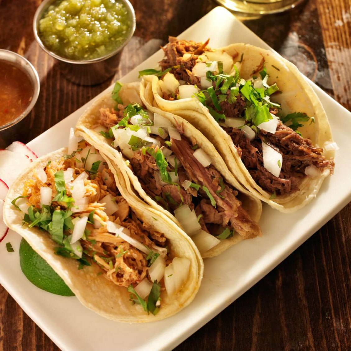 TACOS DE BISTEC, CHORIZO Y CAMPECHANO