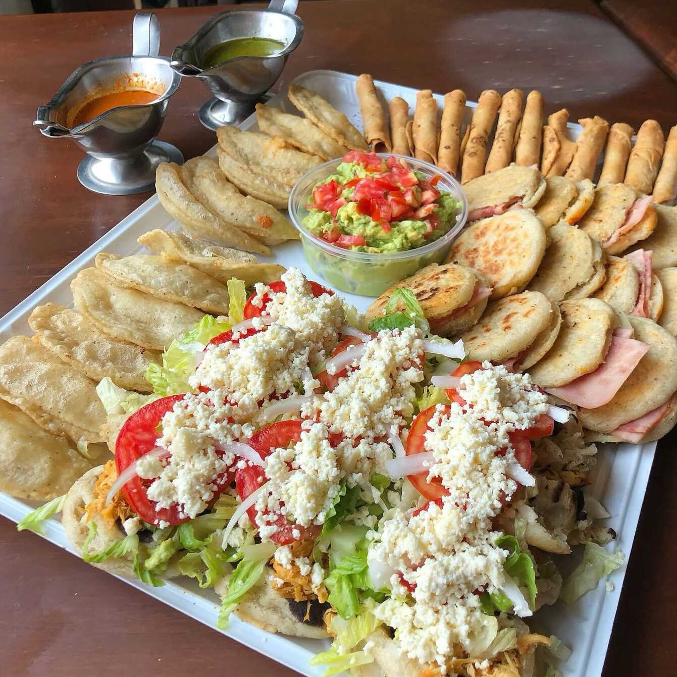 10 Antojitos Surtidos