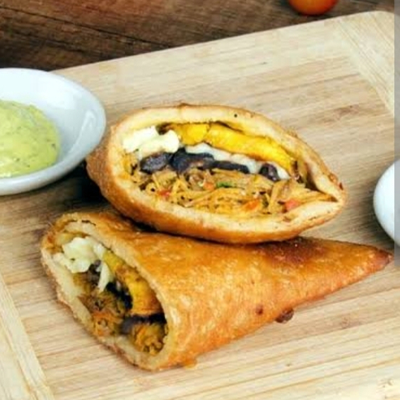 La chingona (frijoles, carne y plátano macho)