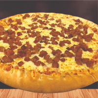 Presunto em cubos com deliciosa cobertura de mussarela e bacon em cubos