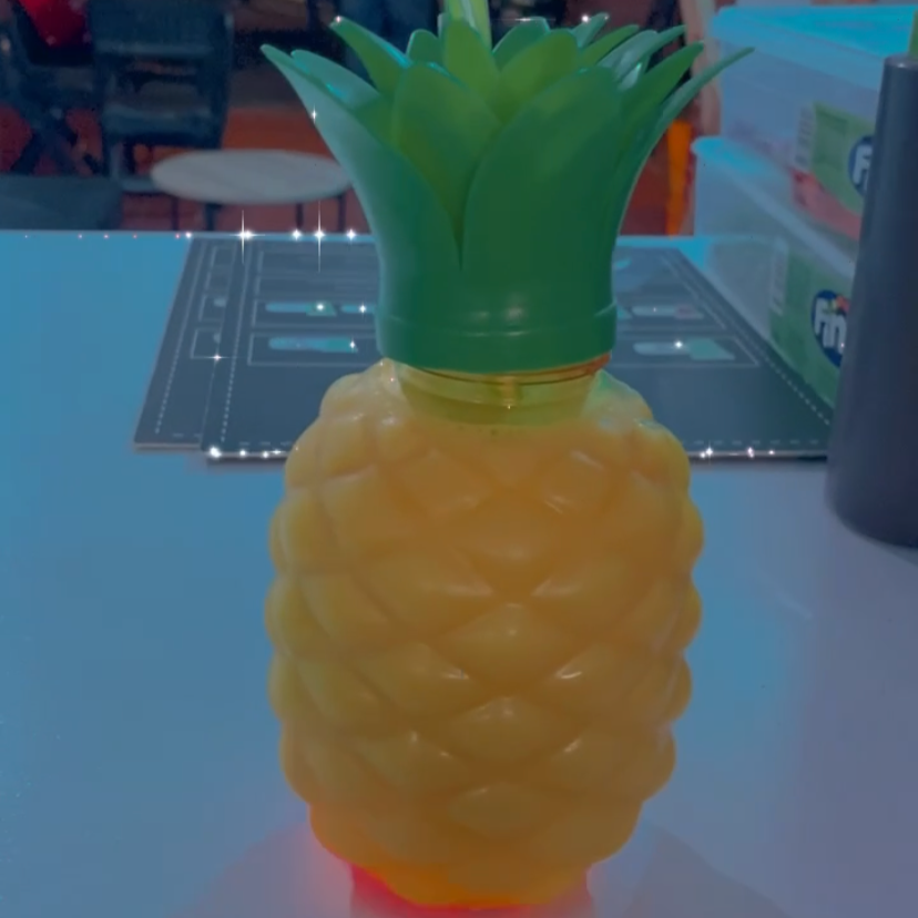 Piña Colada Pequeña 20onz