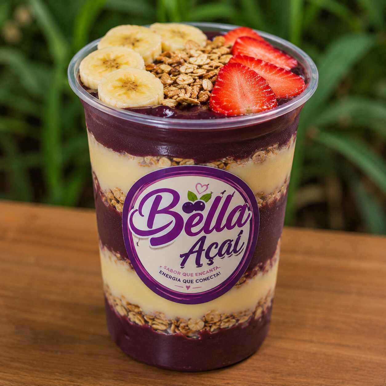 A combinação perfeita de açaí cremoso com creme de cupuaçu. Escolha até 3 complementos grátis e personalize do seu jeito. Turbine seu copo com nossos cremes e adicionais!