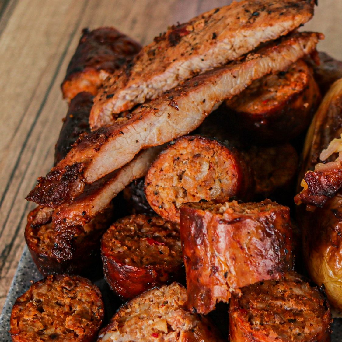 Un Kilo Combinado entre Longaniza y Pierna