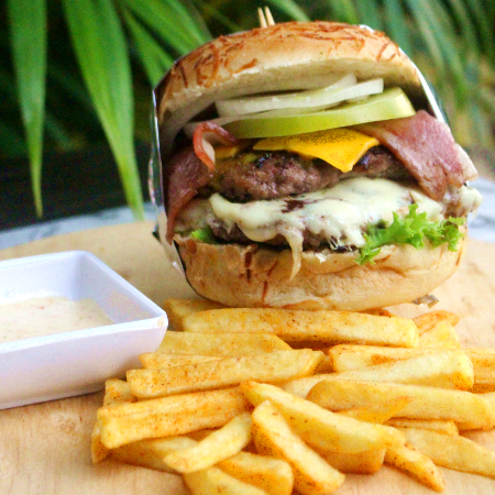 Hamburguesa Conucos Doble Carne Especial