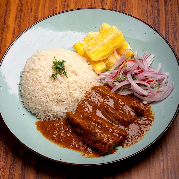 Seco de Res con Yuca
