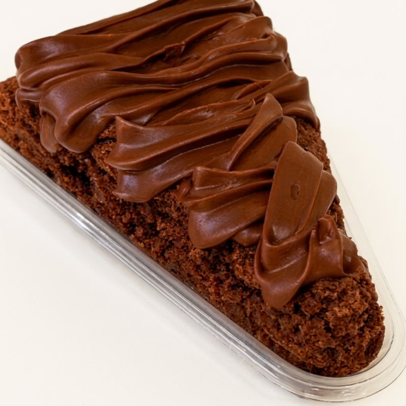 Brownie macio com recheio cremoso de Nutella Original, intenso e irresistível.
Peso: 115g • Serve: 1 pessoa