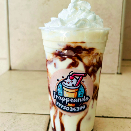Fresas con Crema y Hersheys Grandes