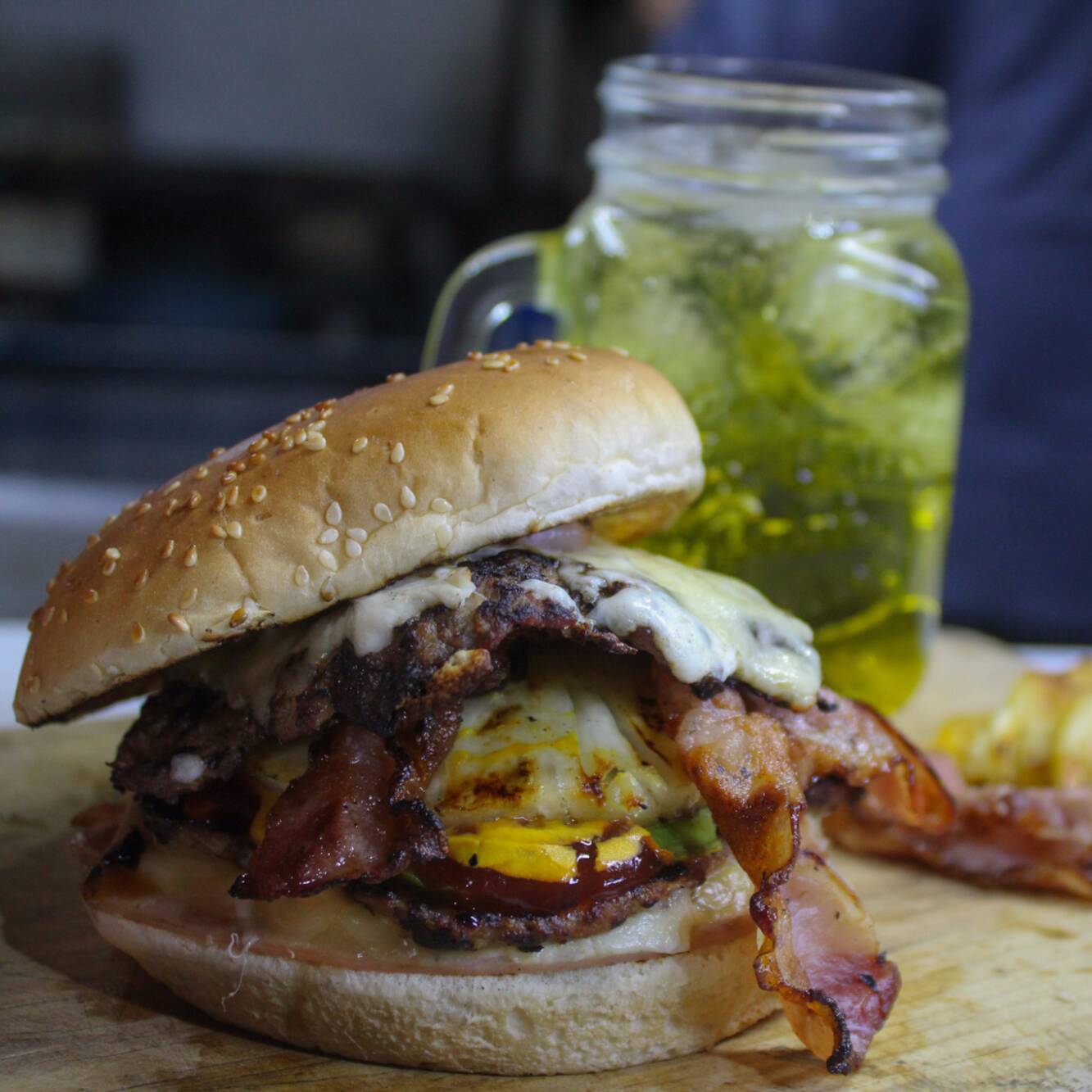 Hamburguesa Doble Carne Con Piña