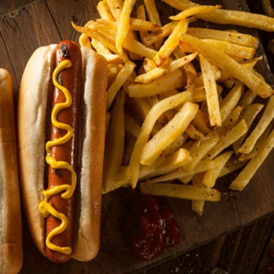 hotdog con papas a la francesa