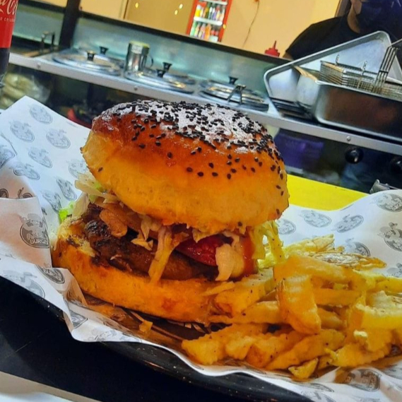 Hamburguesa Sencilla con Papas