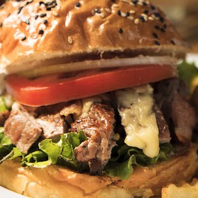 ASADA y CHORIZO BURGER