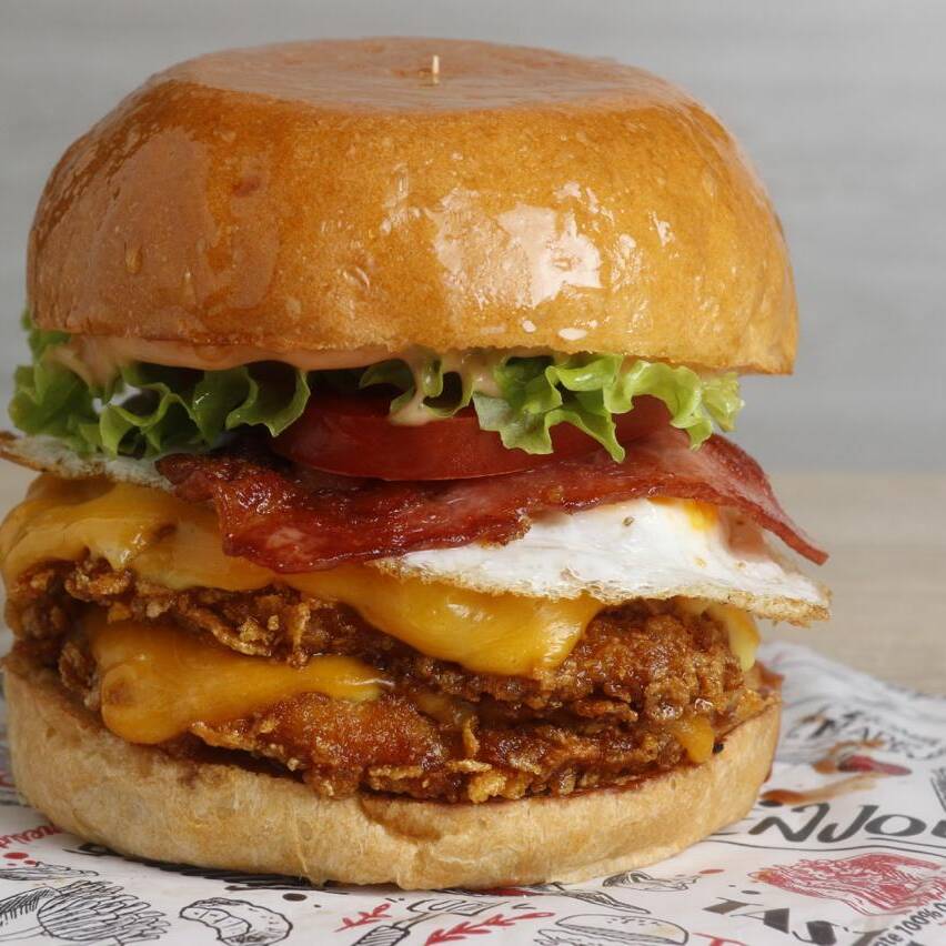 Combo Hamburguesa Mega Crispy + Papas + Bebida