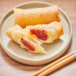 Massa de harumaki recheada com goiabada e queijo