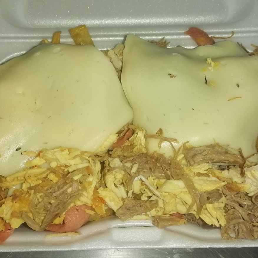 SALCHIQUESO MIXTA GRANDE