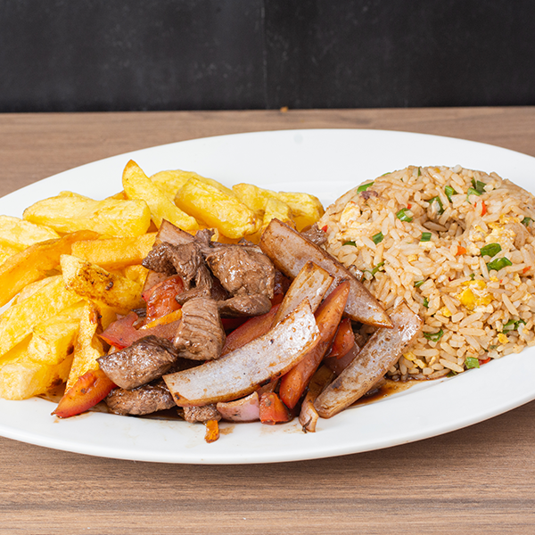 Lomo Saltado con Chaufa