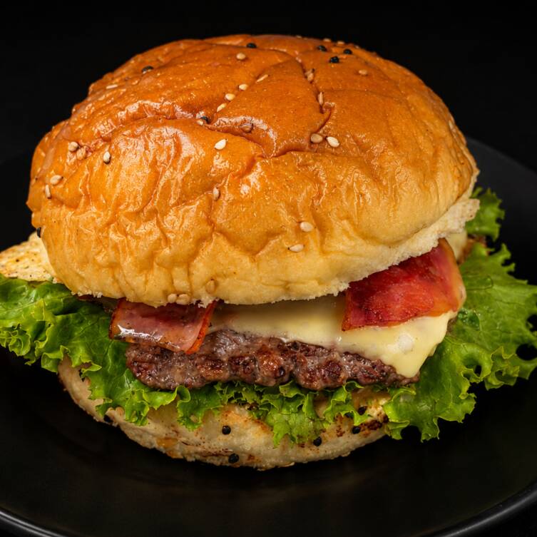 HB Clásica Con Tocino la Salvadora
