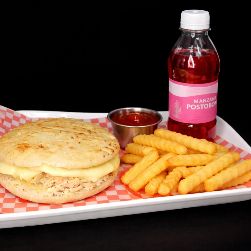 Arepa de Pollo + Papas + Gaseosa