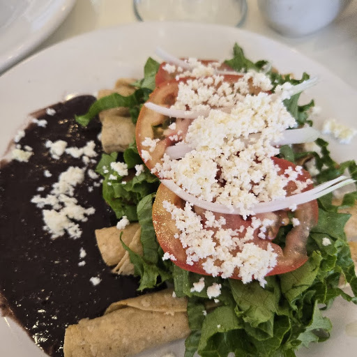Tacos Dorados de Pollo