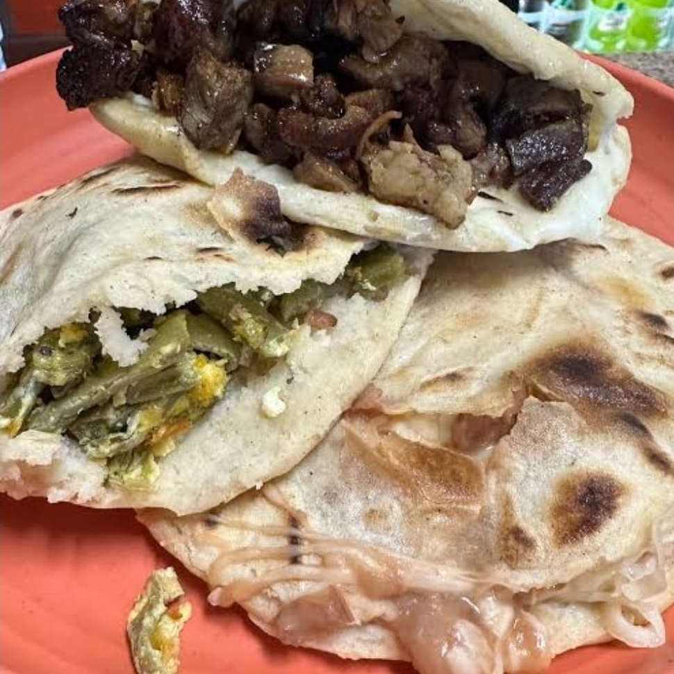 Gordita de Carne Asada