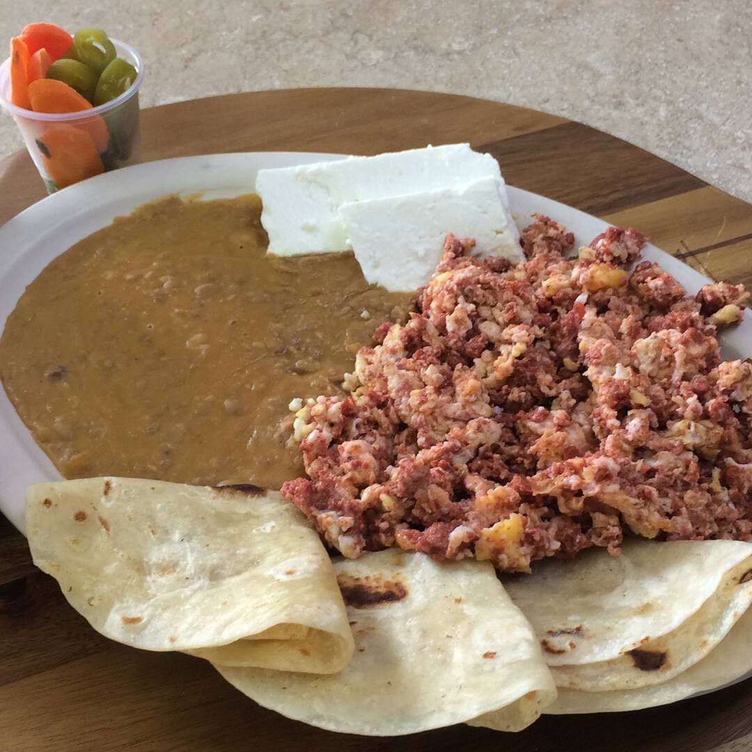 Huevos Revueltos con Chorizo