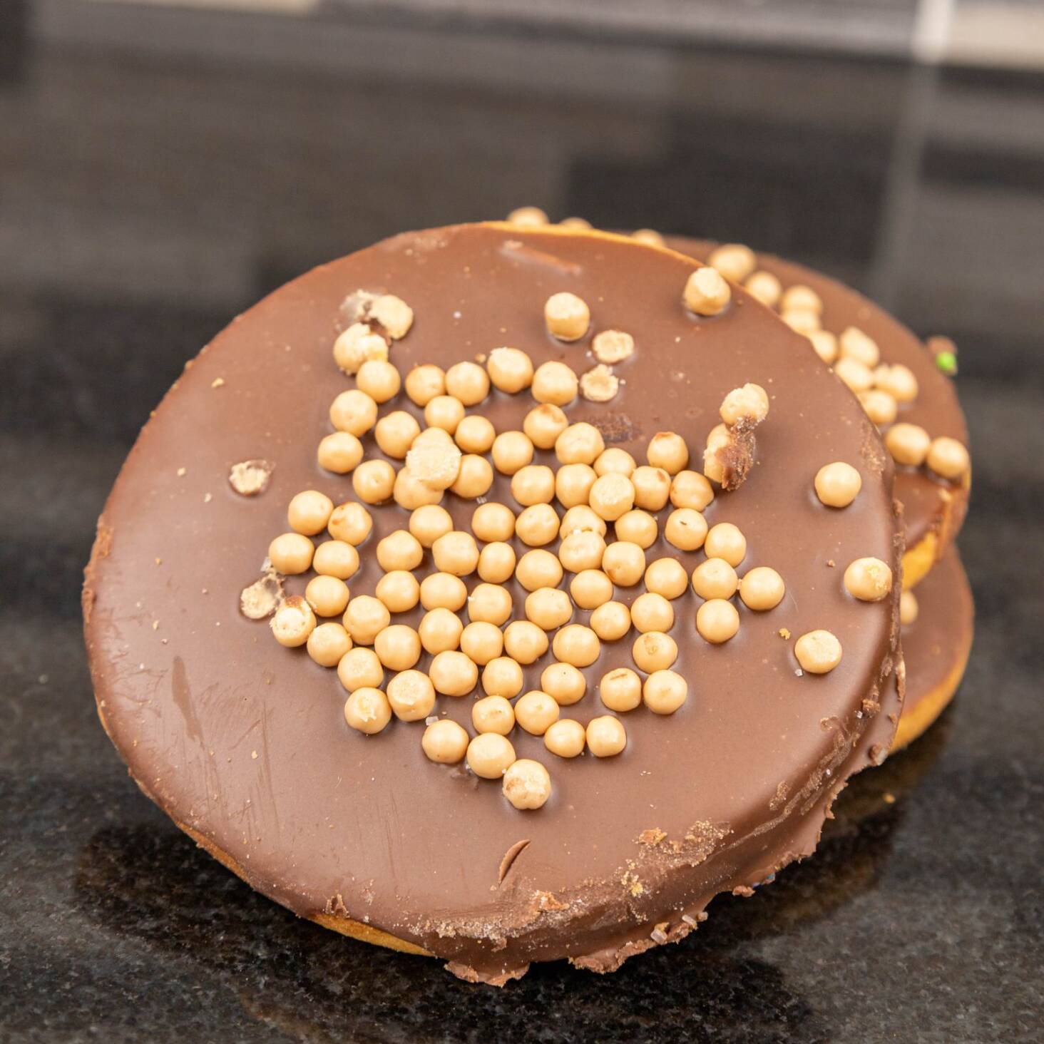 Galleta de Chocolate con Bolitas de Arroz