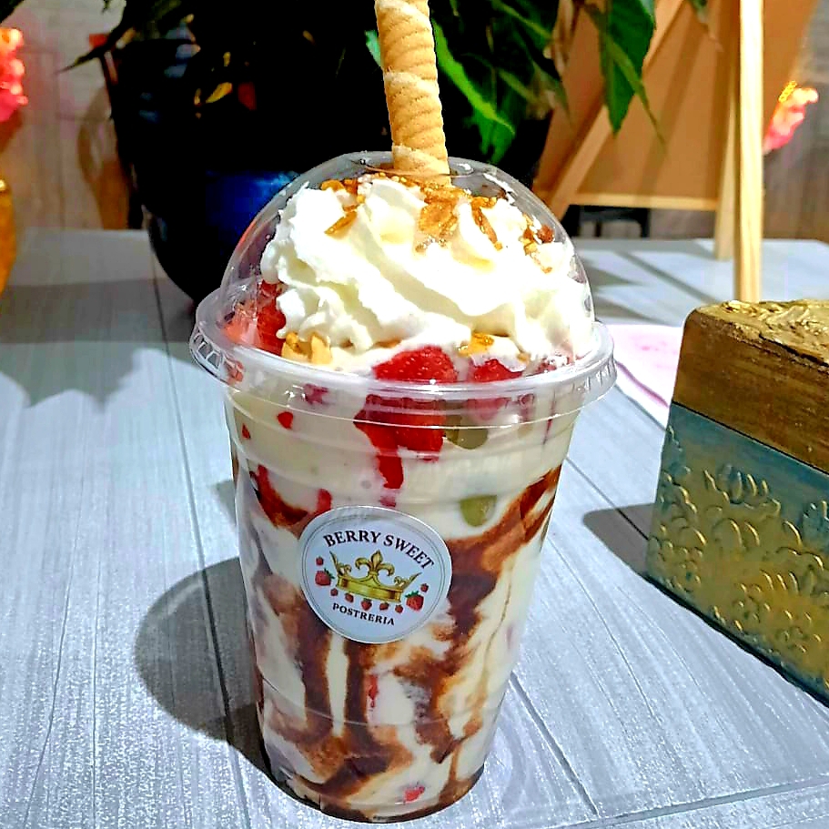 Fresas con Crema y Mazapan