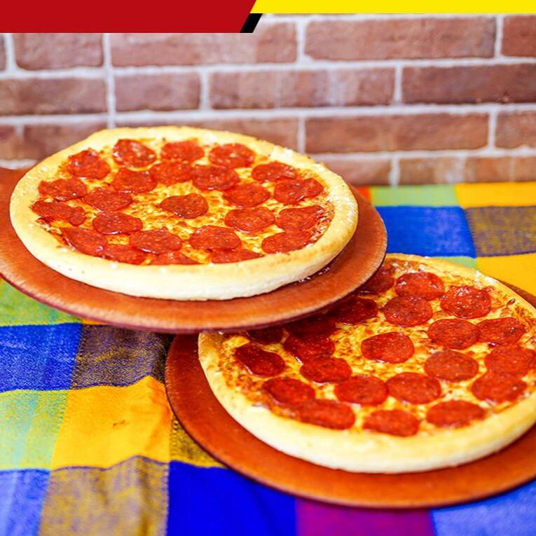2 Pizzas De PEpperoni Grandes