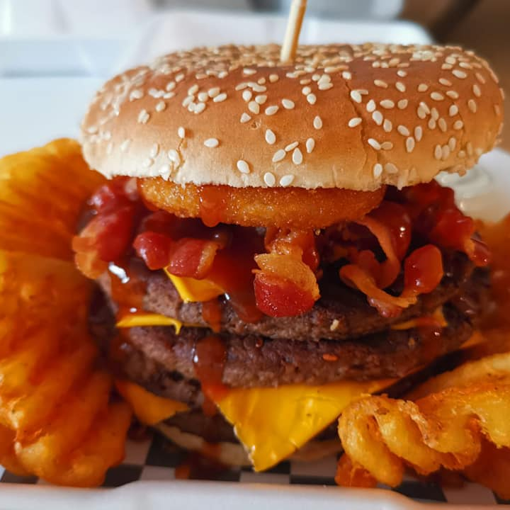 Mega Burger Beef Bbq o Clasica SIN papas! 🍔🍟
