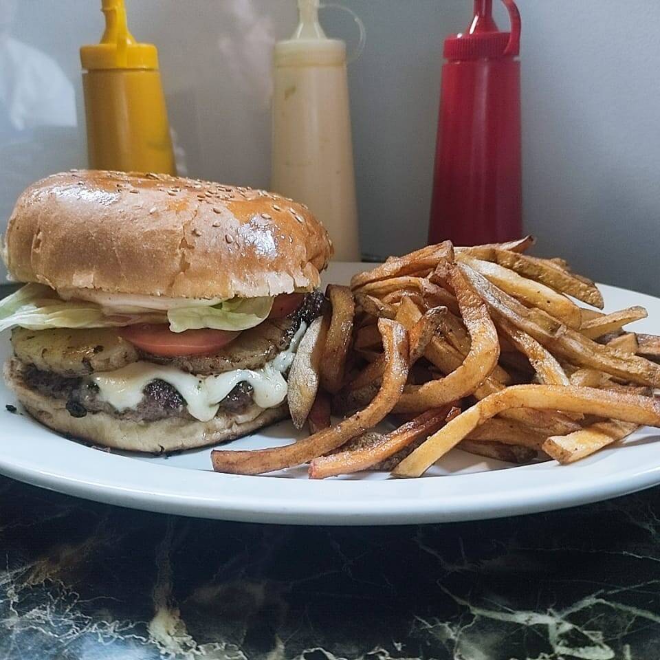 Hamburguesa Hawaiana con Papas