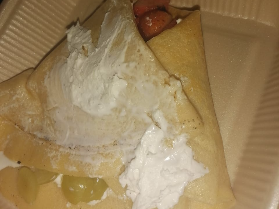 Crepa de Chocolate Blanco con Fruta