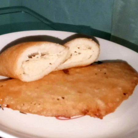 Empana de Jamón con Queso