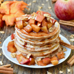 Hot Cakes de Manzana con Canela