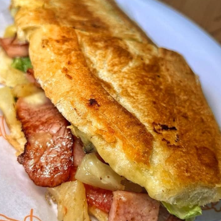 Lonche Cubano