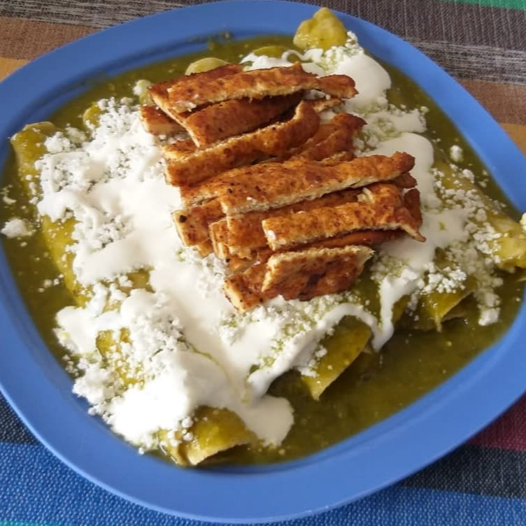 Enchiladas Verdes Con Pechuga Empanizada