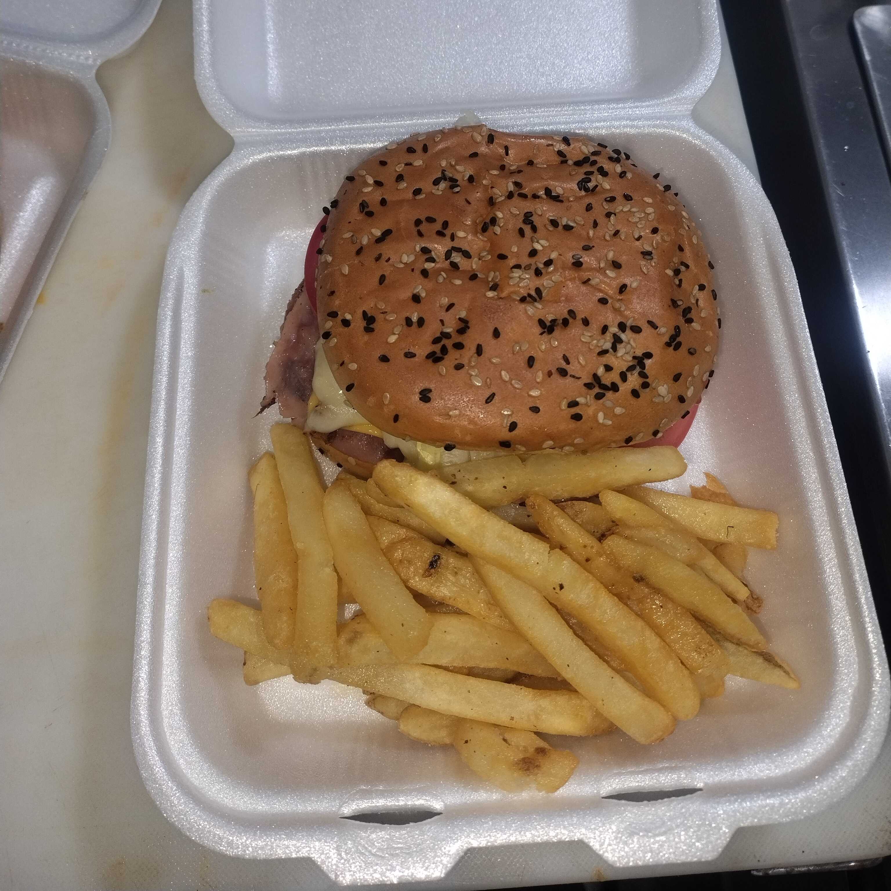 Hamburgesa Hawaiana con papas