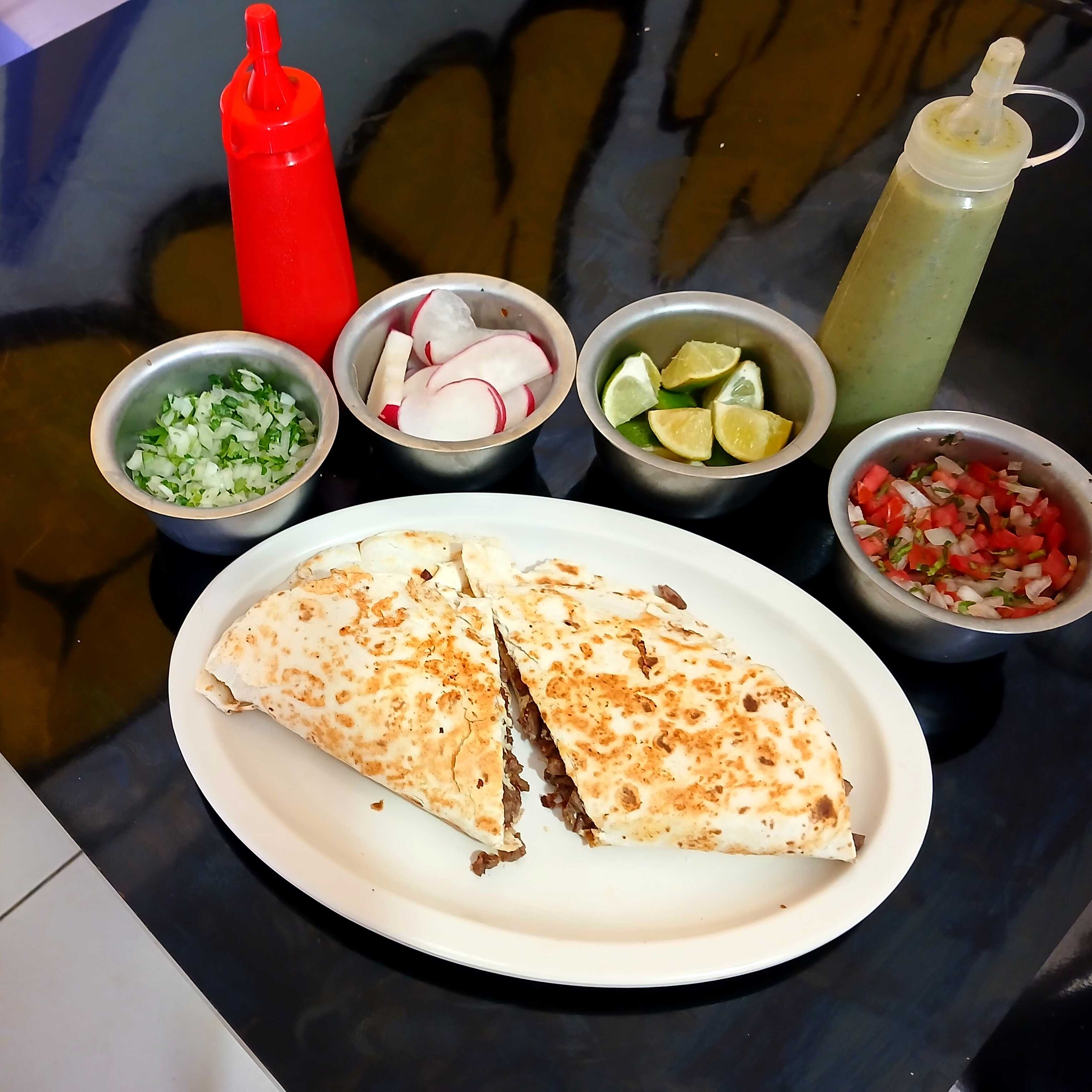 Quesadilla de asada Grande
